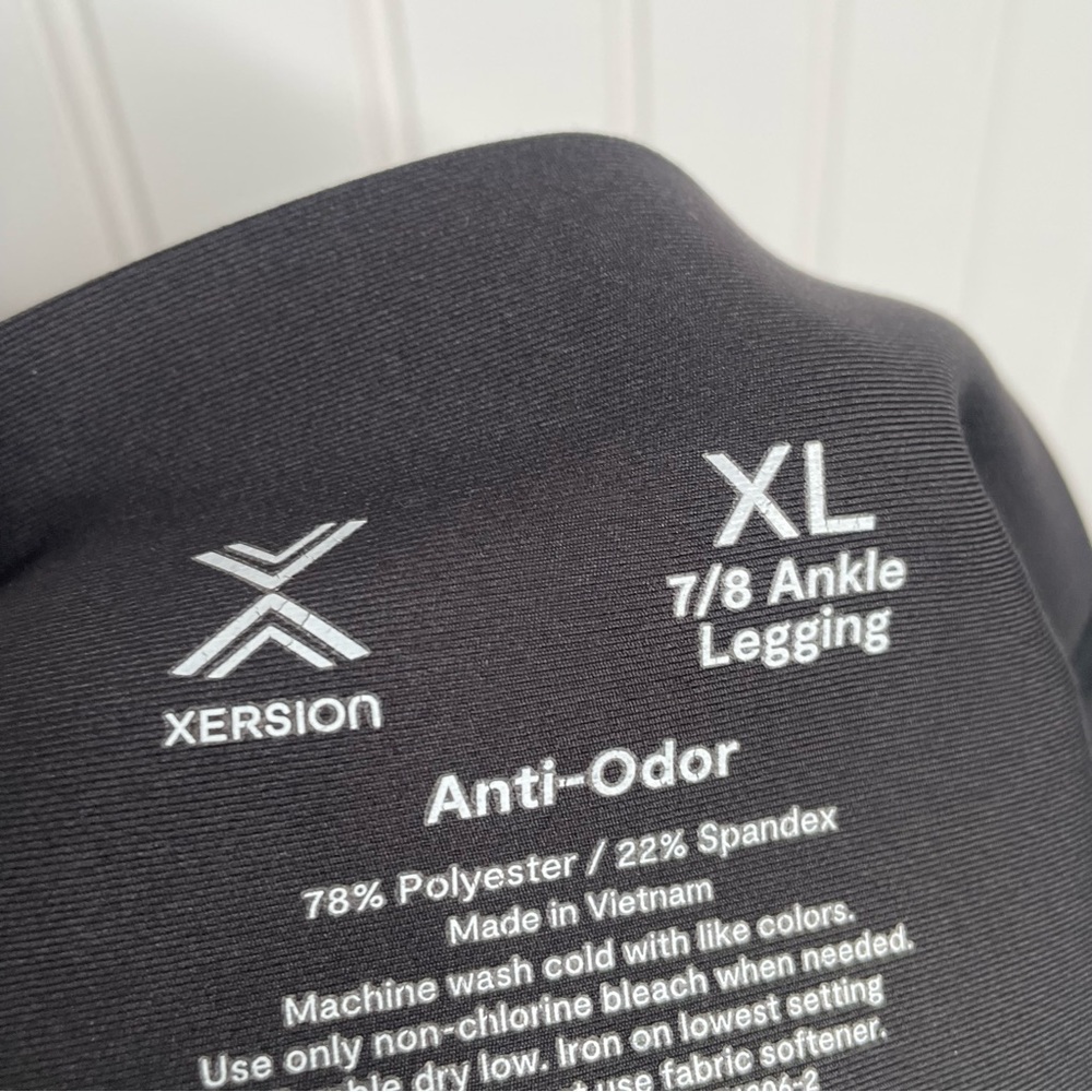 Xersion Tropical Print 7/8 Ankle Leggings - Picture 7 of 8